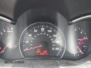 2014 Kia Sorento LX z VIN 5XYKT4A7XEG460996, wystawiony jako IAAI lot #42270696 z przebiegiem 105 677 mil mil oraz . Historia ofert i sprzedaży dostępna na DreamBid. Obrazek 7.
