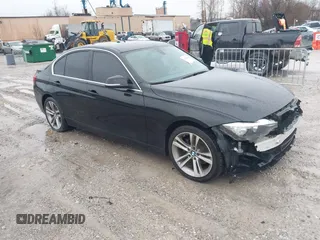 2017 BMW 3 Series 330i z VIN WBA8B9G38HNU56177, wystawiony jako IAAI lot #41485045 z przebiegiem 71 285 mil mil oraz . Historia ofert i sprzedaży dostępna na DreamBid. Obrazek 1.