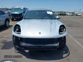 2017 Porsche Macan with VIN WP1AA2A53HLB03820, listed as a IAAI auction lot 42569877 with 73,758 mi miles and . Bid and sale history available at DreamBid. Image 13.