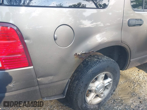 2004 Ford Explorer XLT with VIN 1FMZU73K24UC11292, listed as a IAAI auction lot 42237085 with 215,974 mi miles and . Bid and sale history available at DreamBid. Image 6.