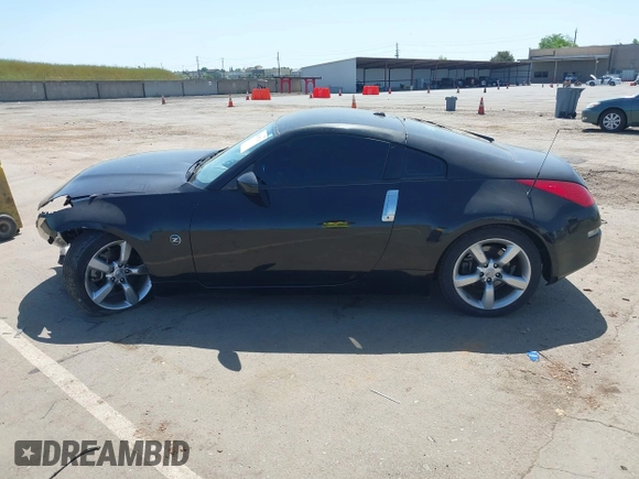 2008 Nissan 350Z Grand Touring with VIN JN1BZ34EX8M750793, listed as a IAAI auction lot 42093716 with 124,386 mi miles. Bid and sale history available at carsss.com. Image 15.