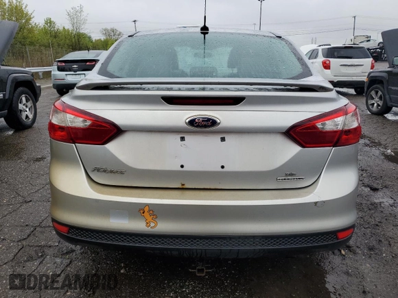 2014 Ford Focus SE with VIN 1FADP3F27EL389321, listed as a Copart auction lot 55826205 with 88,647 mi miles and Clean Title. Bid and sale history available at DreamBid. Image 6.
