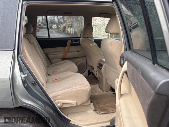 2008 Toyota Highlander Hybrid with VIN JTEEW41A282023827, listed as a Copart auction lot 47398445 with 212,280 mi miles and Clean Title. Bid and sale history available at carsss.com. Image 6.
