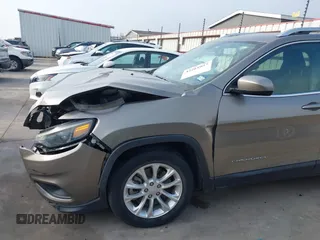 2019 Jeep Cherokee Latitude with VIN 1C4PJLCBXKD416644, listed as a IAAI auction lot 42261057 with 93,849 mi miles and . Bid and sale history available at DreamBid. Image 19.