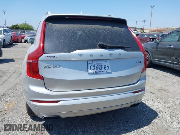 2016 Volvo XC90 T6 Momentum с VIN YV4A22PK5G1033319, выставлен на аукционе IAAI как лот 41870682 с пробегом 85 697 миль миль и . История ставок и продаж доступна на DreamBid. Изображение 16.