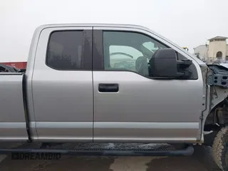 2021 Ford Super Duty F-250 SRW XL with VIN 1FT7X2B63MED59598, listed as a IAAI auction lot 40995097 with 61,047 mi miles. Bid and sale history available at carsss.com. Image 14.