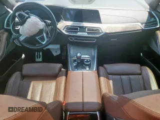 2021 BMW X5 xDrive40i z VIN 5UXCR6C01M9E82286, wystawiony jako Copart lot #60260035 z przebiegiem Nie podano mil oraz Szkoda całkowita • Salvage title. Historia ofert i sprzedaży dostępna na DreamBid. Obrazek 8.