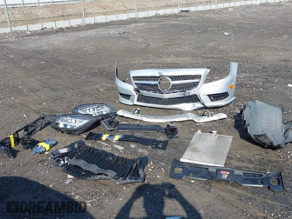 2012 Mercedes-Benz CLS 550 with VIN WDDLJ7DBXCA033655, listed as a IAAI auction lot 42252855 with 71,471 mi miles and . Bid and sale history available at DreamBid. Image 12.