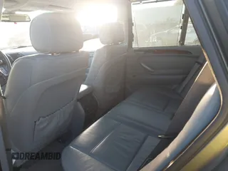 2004 BMW X5 4.4i with VIN 5UXFB53514LV09431, listed as a IAAI auction lot 42142099 with 181,951 mi miles. Bid and sale history available at carsss.com. Image 8.
