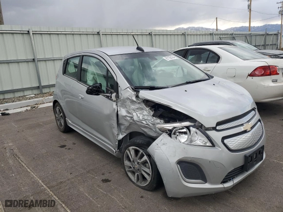 2015 Chevrolet Spark EV LT with VIN KL8CL6S09FC739114, listed as a Copart auction lot 81126184 with 57,010 mi miles and Salvage Title. Bid and sale history available at carsss.com. Image 4.