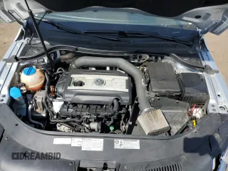 2013 Volkswagen CC Sport Plus z VIN WVWBP7AN3DE501626, wystawiony jako Copart lot #55016365 z przebiegiem 113 137 mil mil oraz Szkoda całkowita • Salvage title. Historia ofert i sprzedaży dostępna na DreamBid. Obrazek 11.