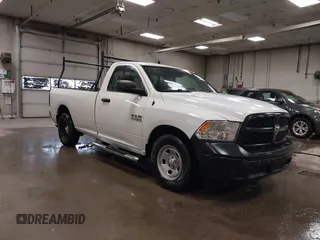 2017 Ram 1500 Tradesman z VIN 3C6JR6DG7HG622291, wystawiony jako IAAI lot #42096791 z przebiegiem 47 370 mil mil oraz . Historia ofert i sprzedaży dostępna na DreamBid. Obrazek 1.