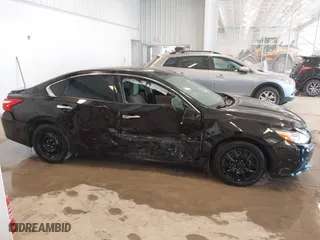 2017 Nissan Altima 2.5 SR with VIN 1N4AL3AP8HC243368, listed as a IAAI auction lot 41658246 with 132,481 mi miles. Bid and sale history available at carsss.com. Image 13.