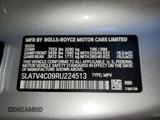2024 Rolls-Royce Cullinan z VIN SLATV4C09RU224513, wystawiony jako Copart lot #70881884 z przebiegiem 3466 mil mil oraz Szkody całkowita. Historia ofert i sprzedaży dostępna na DreamBid. Obrazek 16.