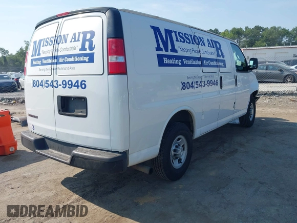 2017 Chevrolet Express Cargo with VIN 1GCWGAFF9H1286007, listed as a IAAI auction lot 42583430 with 257,665 mi miles and . Bid and sale history available at DreamBid. Image 4.
