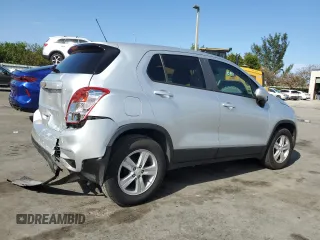 2020 Chevrolet Trax LS with VIN KL7CJKSB1LB021319, listed as a Copart auction lot 51407555 with 72,584 mi miles and Non Repairable. Bid and sale history available at carsss.com. Image 3.