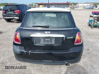 2010 MINI Hardtop with VIN WMWMF3C5XATU77265, listed as a IAAI auction lot 42007797 with 28,856 mi miles and . Bid and sale history available at DreamBid. Image 16.