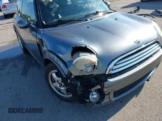 2010 MINI Hardtop with VIN WMWMF3C51ATZ61146, listed as a IAAI auction lot 42611461 with 96,038 mi miles and . Bid and sale history available at DreamBid. Image 6.