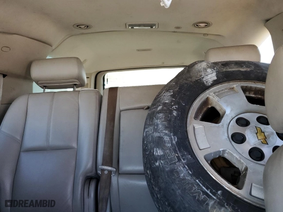 2009 Chevrolet Suburban LT w/2LT with VIN 1GNFC26089R268105, listed as a Copart auction lot 43194715 with 0 mi miles and Salvage Title. Bid and sale history available at carsss.com. Image 10.