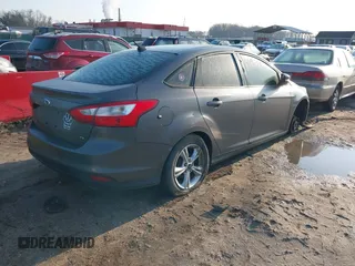 2014 Ford Focus SE with VIN 1FADP3F29EL392642, listed as a IAAI auction lot 41496380 with 101,606 mi miles and . Bid and sale history available at carsss.com. Image 4.