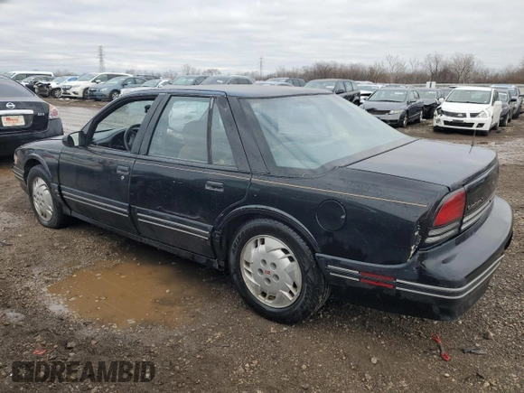 1996 Oldsmobile Cutlass Supreme S z VIN 1G3WH52M5TF374900, wystawiony jako Copart lot #86363644 z przebiegiem 160 137 mil mil oraz Szkody całkowita. Historia ofert i sprzedaży dostępna na DreamBid. Obrazek 2.