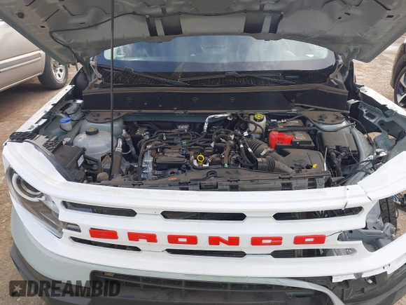 2024 Ford Bronco Sport Heritage z VIN 3FMCR9G64RRF08952, wystawiony jako IAAI lot #41828191 z przebiegiem 7 588 mil mil oraz . Historia ofert i sprzedaży dostępna na DreamBid. Obrazek 10.