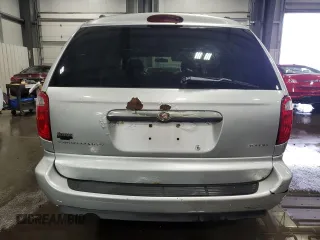 2005 Chrysler Town & Country Touring with VIN 2C4GP54L25R412221, listed as a Copart auction lot 41481705 with 304,558 mi miles and Salvage Title. Bid and sale history available at carsss.com. Image 6.