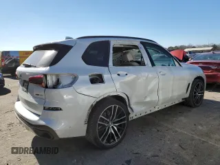 2022 BMW X5 sDrive40i with VIN 5UXCR4C01N9J97204, listed as a Copart auction lot 88157405 with 34,788 mi miles and Salvage Title. Bid and sale history available at carsss.com. Image 3.