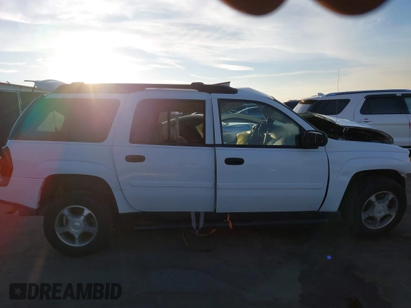 2006 Chevrolet TrailBlazer LS with VIN 1GNES16S466125398, listed as a IAAI auction lot 38466147 with Not Provided miles. Bid and sale history available at carsss.com. Image 13.