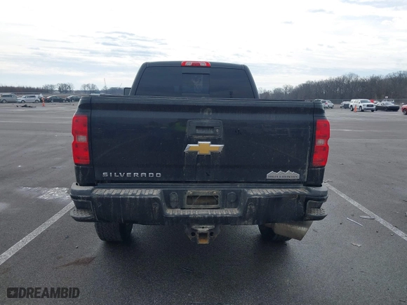 2015 Chevrolet Silverado 2500HD Built After Aug 14 High Country with VIN 1GC1KXE84FF536963, listed as a IAAI auction lot 41439878 with 191,471 mi miles. Bid and sale history available at carsss.com. Image 16.