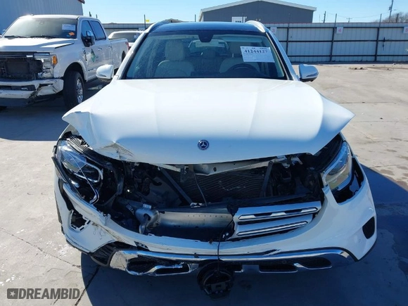 2020 Mercedes-Benz GLC with VIN W1N0G8DB4LF836149, listed as a IAAI auction lot 41244127 with 39,261 mi miles. Bid and sale history available at carsss.com. Image 6.
