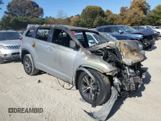 2017 Toyota Highlander with VIN NOVIN77499314, listed as a Copart auction lot 43692465 with Not provided miles and Non repairable. Bid and sale history available at DreamBid. Image 4.