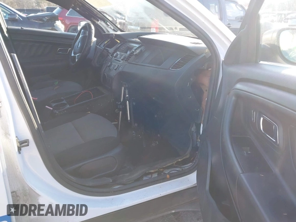 2015 Ford Police Interceptor с VIN 1FAHP2MK8FG121127, выставлен на аукционе IAAI как лот 41351136 с пробегом 176 782 миль миль и . История ставок и продаж доступна на DreamBid. Изображение 5.