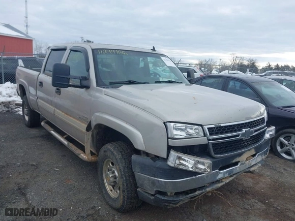 2006 Chevrolet Silverado 2500HD LT3 with VIN 1GCHK23D56F159755, listed as a IAAI auction lot 41299166 with NaN miles. Bid and sale history available at carsss.com. Image 1.
