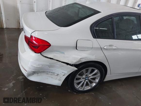 2018 BMW 3 Series 320i with VIN WBA8A9C57JAH13937, listed as a IAAI auction lot 41979917 with 268,115 mi miles. Bid and sale history available at carsss.com. Image 6.