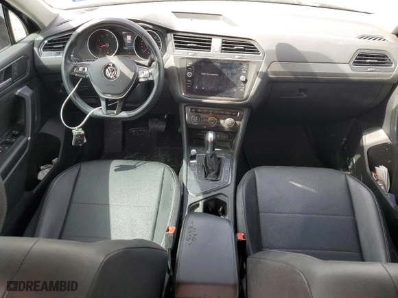 2018 Volkswagen Tiguan SEL with VIN 3VV3B7AX1JM055147, listed as a Copart auction lot 48154705 with 105,097 mi miles and Salvage Title. Bid and sale history available at carsss.com. Image 8.