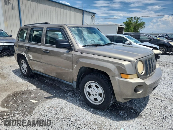 2008 Jeep Patriot Sport with VIN 1J8FT28078D722144, listed as a Copart auction lot 58493765 with 176,133 mi miles and Salvage title. Bid and sale history available at DreamBid. Image 4.