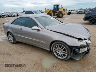 2008 Mercedes-Benz CLK 350 с VIN WDBTJ56H08F254657, выставлен на аукционе Copart как лот 60846535 с пробегом 96 200 миль миль и Списание • Salvage title. История ставок и продаж доступна на DreamBid. Изображение 4.