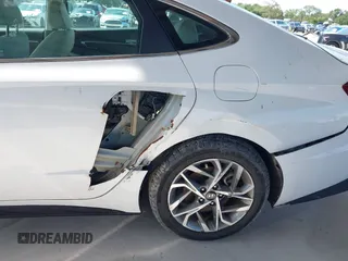 2023 Hyundai Sonata SEL z VIN KMHL64JA0PA280223, wystawiony jako IAAI lot #41996995 z przebiegiem 10 620 mil mil oraz . Historia ofert i sprzedaży dostępna na DreamBid. Obrazek 18.