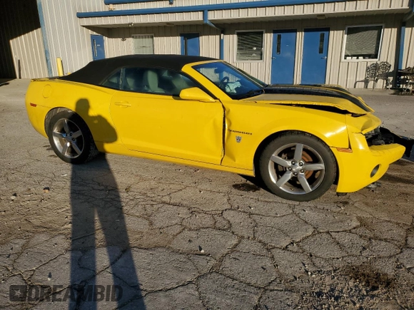 2013 Chevrolet Camaro LT z VIN 2G1FB3D38D9217987, wystawiony jako Copart lot #76570004 z przebiegiem 108 781 mil mil oraz Szkoda całkowita • Salvage title. Historia ofert i sprzedaży dostępna na DreamBid. Obrazek 4.