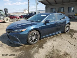 2021 Toyota Camry Hybrid SE with VIN 4T1G31AK5MU565303, listed as a Copart auction lot 42461015 with 43,802 mi miles and Salvage Title. Bid and sale history available at carsss.com. Image 1.