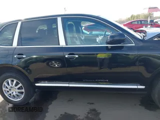 2006 Porsche Cayenne with VIN WP1AA29P86LA21780, listed as a IAAI auction lot 41604936 with 102,622 mi miles. Bid and sale history available at carsss.com. Image 13.