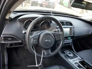 2018 Jaguar XE 25t Premium with VIN SAJAD4FX9JCP29927, listed as a Copart auction lot 70919782 with 0 mi miles. Bid and sale history available at carsss.com. Image 8.