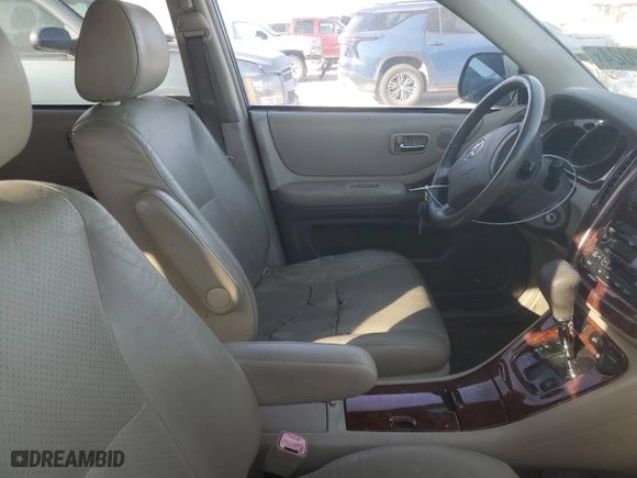 2005 Toyota Highlander with VIN JTEDP21A650067916, listed as a Copart auction lot 84592024 with 0 mi miles and Clean Title. Bid and sale history available at carsss.com. Image 5.