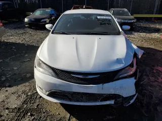 2015 Chrysler 200 S with VIN 1C3CCCBG9FN757009, listed as a Copart auction lot 46372635 with 82,536 mi miles and Salvage Title. Bid and sale history available at carsss.com. Image 5.