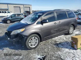 2012 Toyota Sienna XLE AAS with VIN 5TDYK3DC3CS214288, listed as a Copart auction lot 45572455 with 210,041 mi miles and Salvage Title. Bid and sale history available at carsss.com. Image 1.