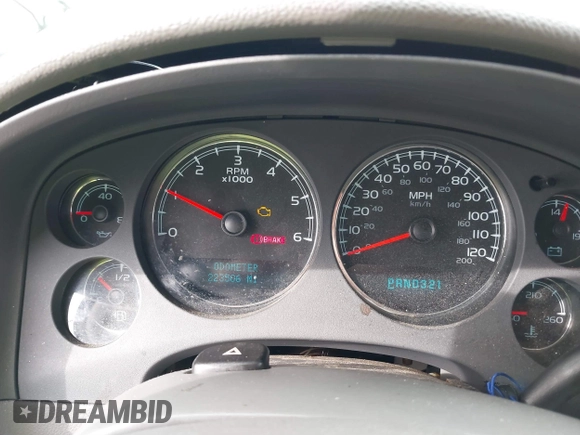 2008 Chevrolet Suburban LTZ with VIN 1GNFC16018R143195, listed as a IAAI auction lot 41577367 with 223,506 mi miles and . Bid and sale history available at DreamBid. Image 7.