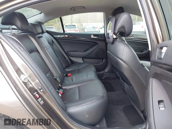 2014 Kia Cadenza Premium with VIN KNALN4D74E5164291, listed as a IAAI auction lot 42013820 with 140,765 mi miles and . Bid and sale history available at DreamBid. Image 8.