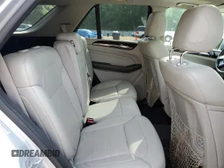 2013 Mercedes-Benz M 350 z VIN 4JGDA5JB5DA134624, wystawiony jako Copart lot #55031775 z przebiegiem 123 061 mil mil oraz Szkoda całkowita • Salvage title. Historia ofert i sprzedaży dostępna na DreamBid. Obrazek 11.