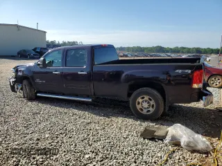 2008 GMC Sierra 2500HD SLT with VIN 1GTHK23638F158477, listed as a Copart auction lot 55739035 with 288,960 mi miles and Salvage title. Bid and sale history available at DreamBid. Image 2.